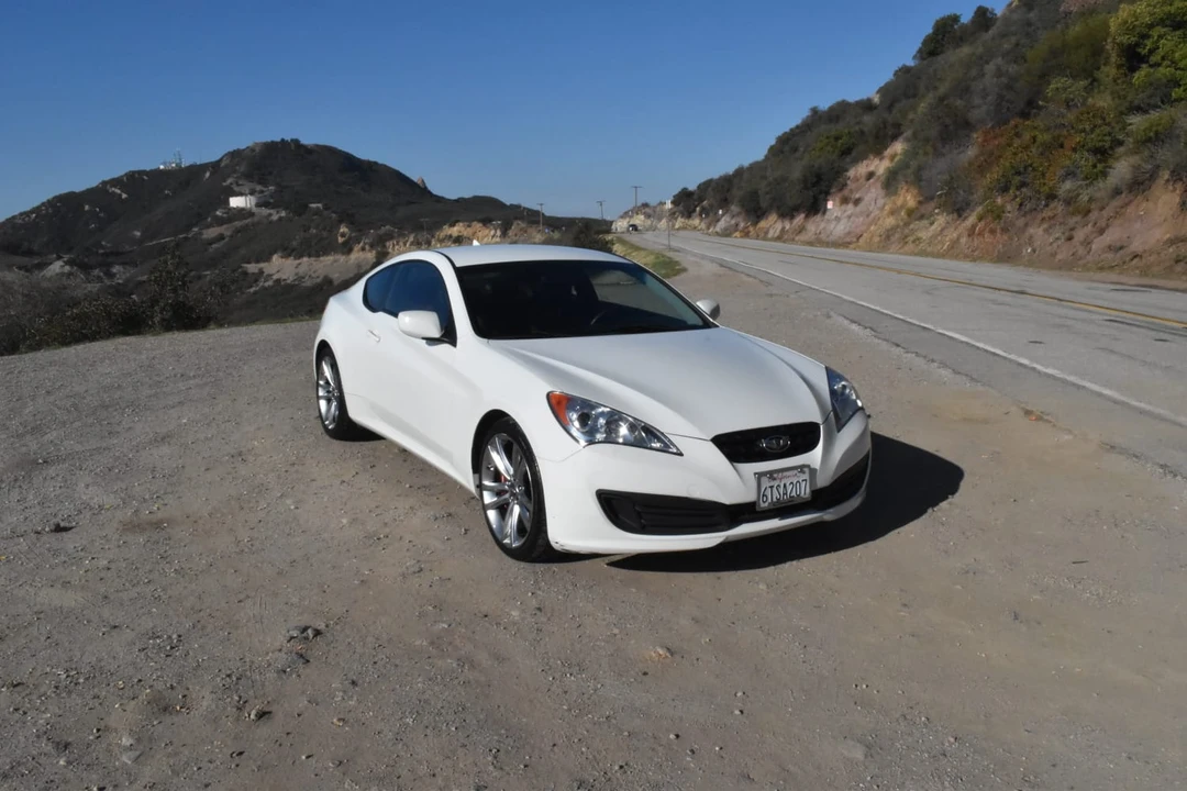 2012 Hyundai Genesis Coupe - Image 24 of 30