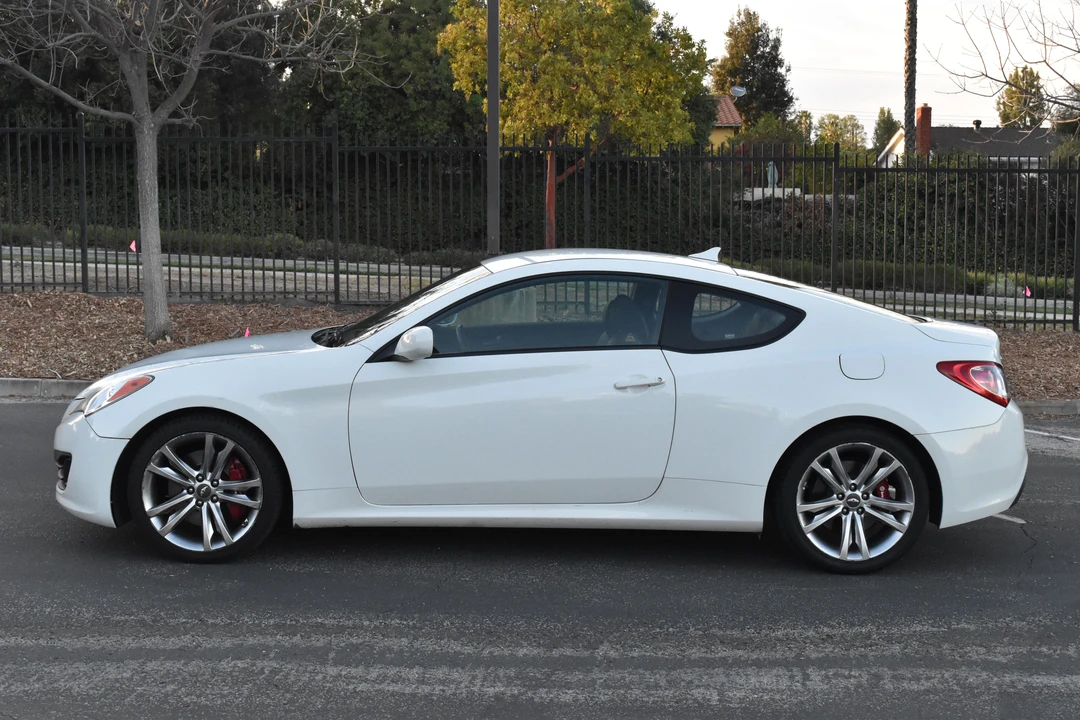 2012 Hyundai Genesis Coupe - Image 12 of 30