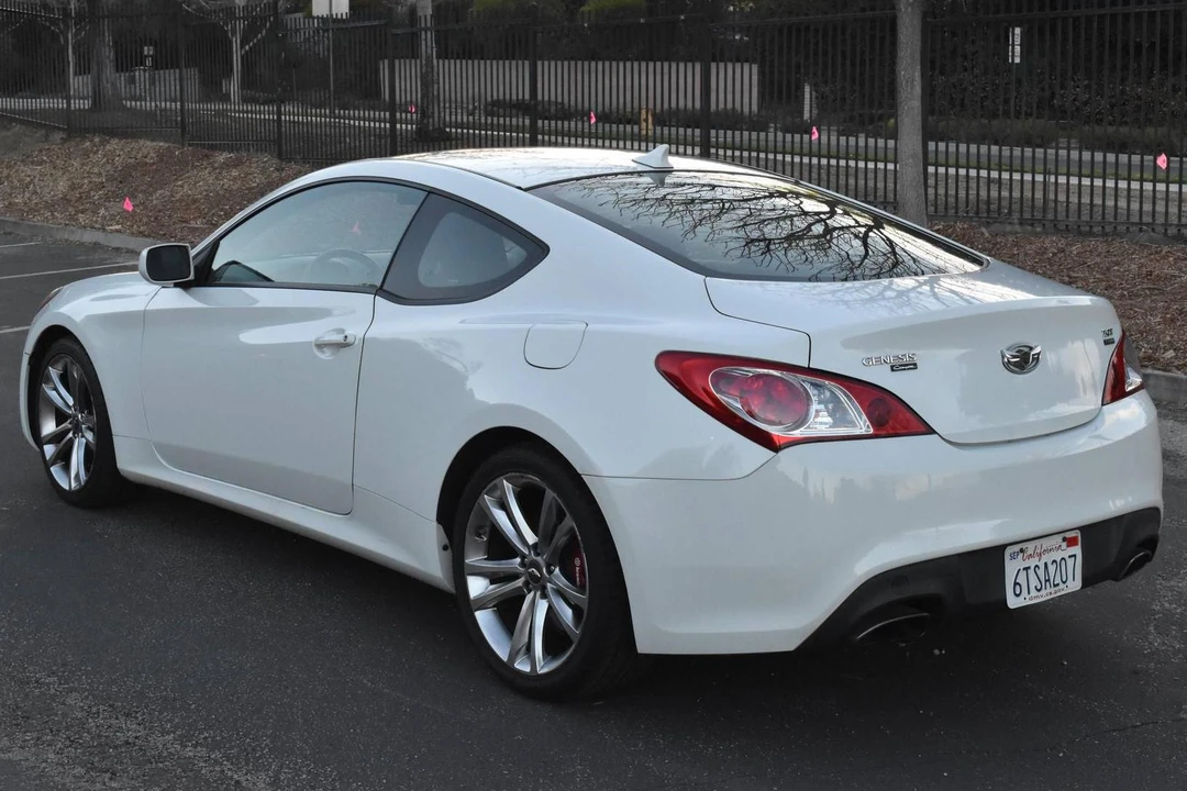 2012 Hyundai Genesis Coupe - Image 3 of 30