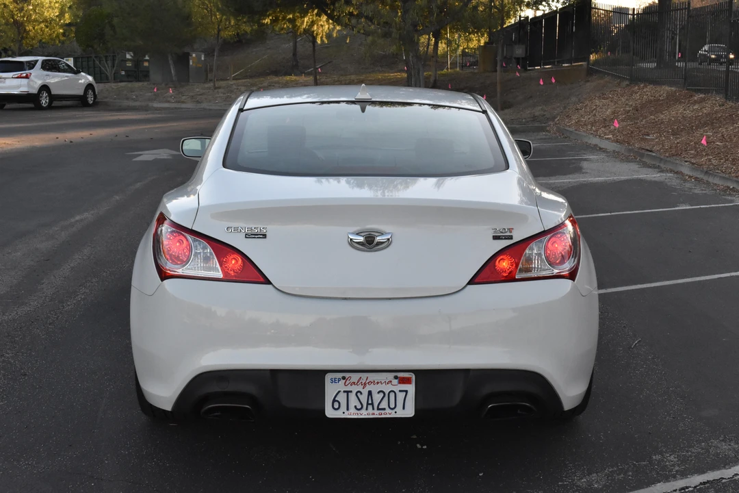 2012 Hyundai Genesis Coupe - Image 15 of 30