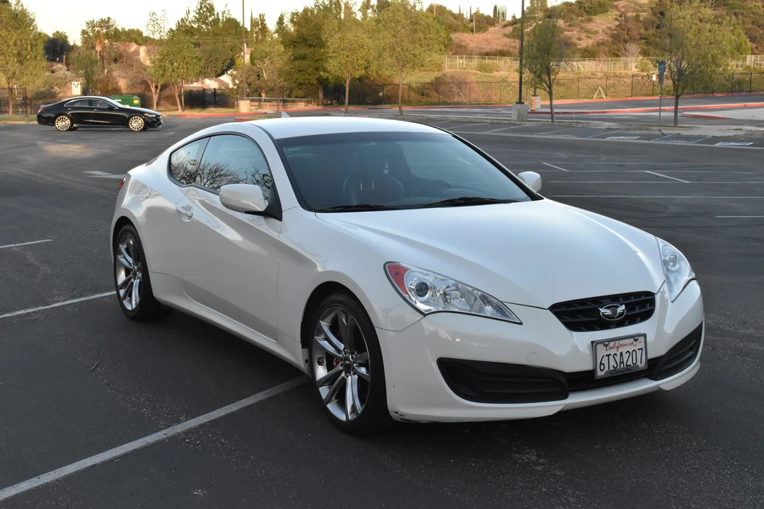 2012 Hyundai Genesis Coupe - Image 22 of 30