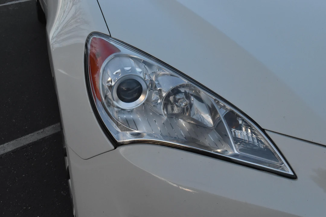 2012 Hyundai Genesis Coupe - Image 25 of 30