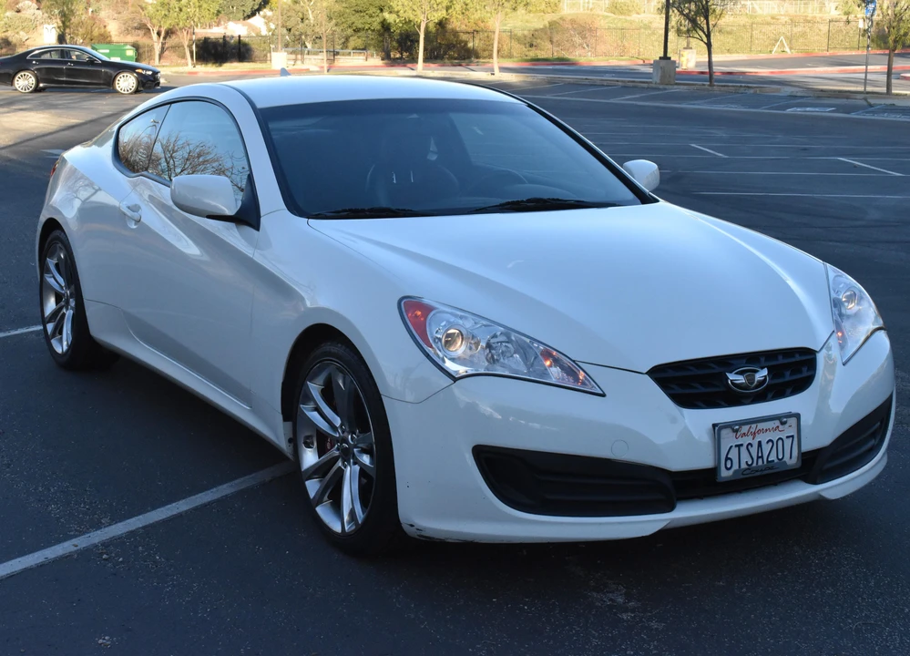 2012 Hyundai Genesis Coupe - Image 23 of 30