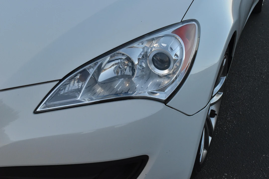 2012 Hyundai Genesis Coupe - Image 27 of 30