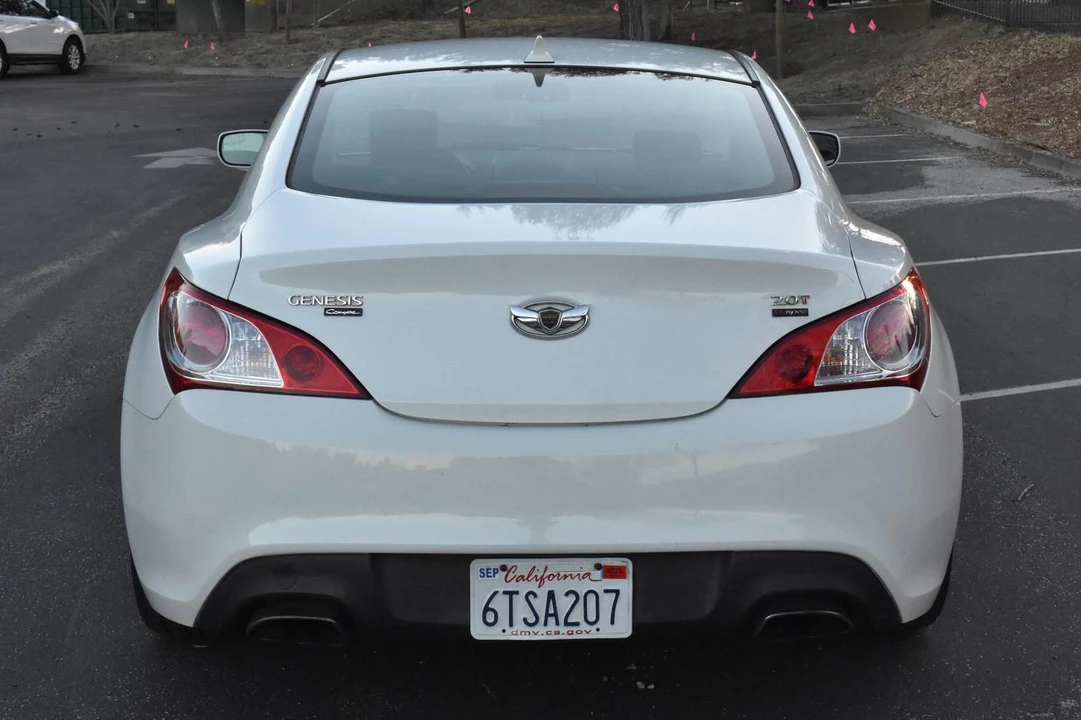 2012 Hyundai Genesis Coupe - Image 17 of 30