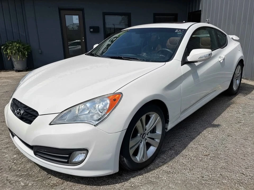 2012 Hyundai Genesis Coupe - Image 2 of 13