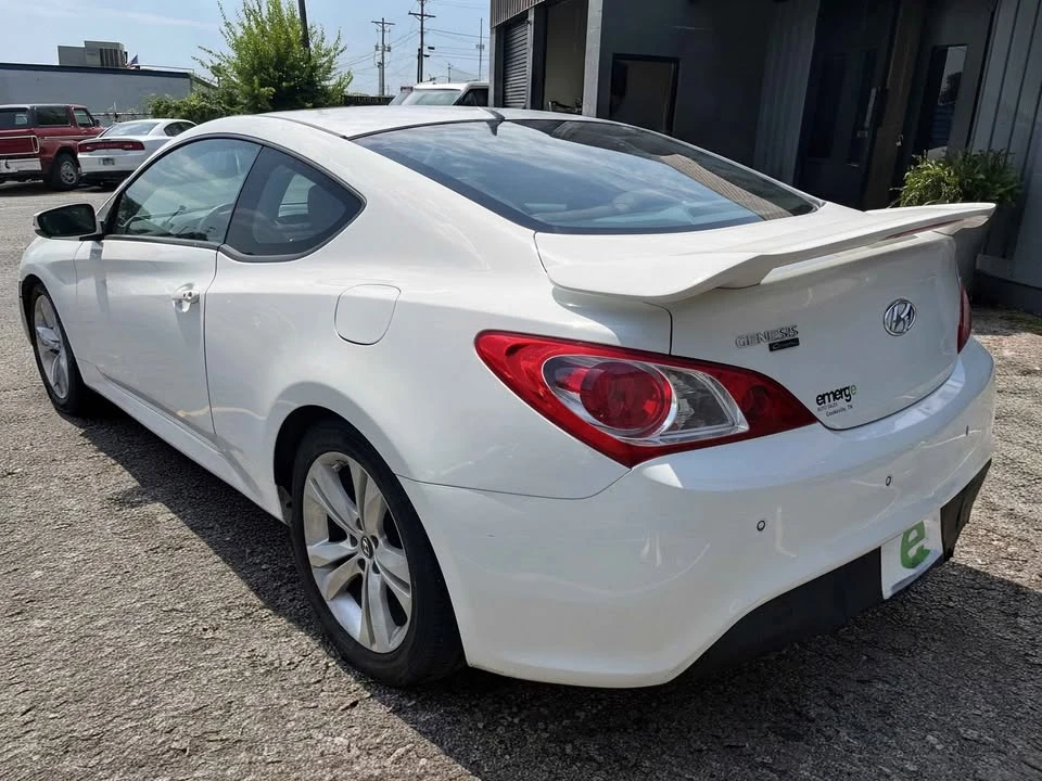 2012 Hyundai Genesis Coupe - Image 4 of 13