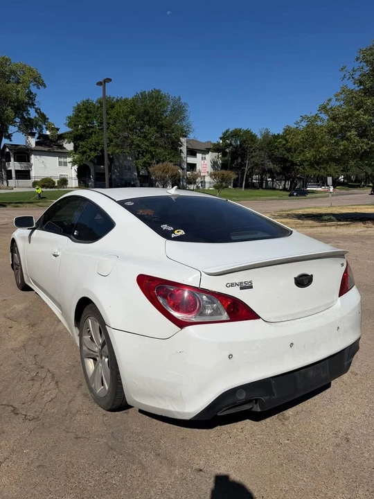 2012 Hyundai Genesis Coupe - Image 4 of 8