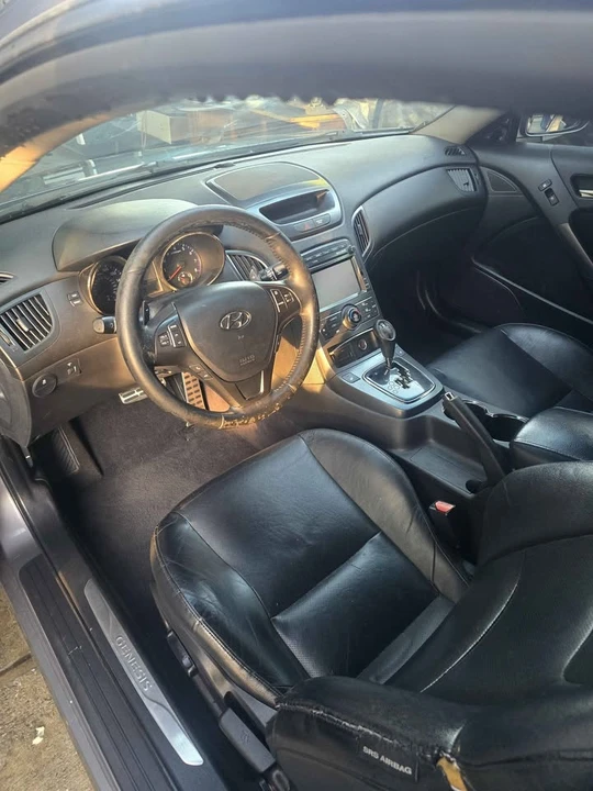 2012 Hyundai Genesis Coupe - Image 11 of 16