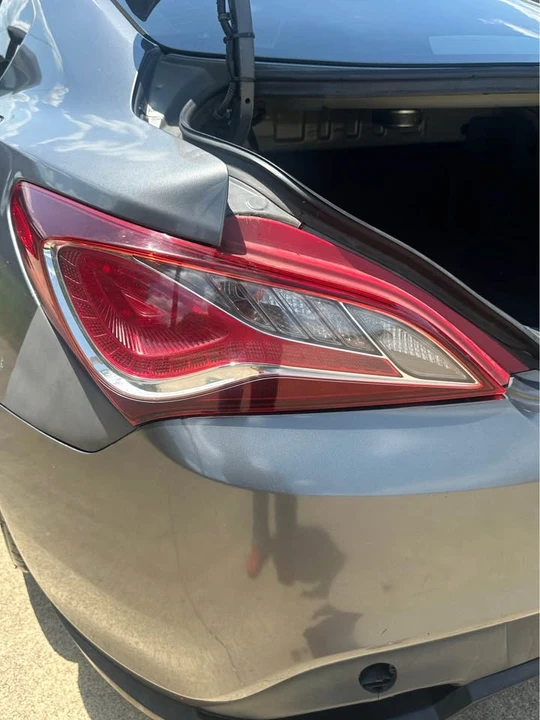 2012 Hyundai Genesis Coupe - Image 17 of 20