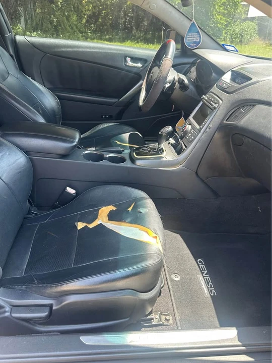 2012 Hyundai Genesis Coupe - Image 11 of 20