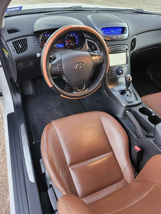 2012 Hyundai Genesis Coupe - Image 8 of 12