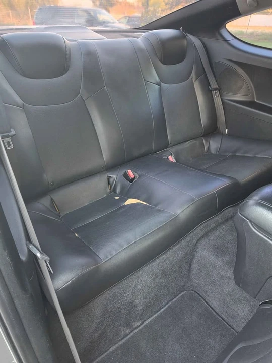 2012 Hyundai Genesis Coupe - Image 9 of 12