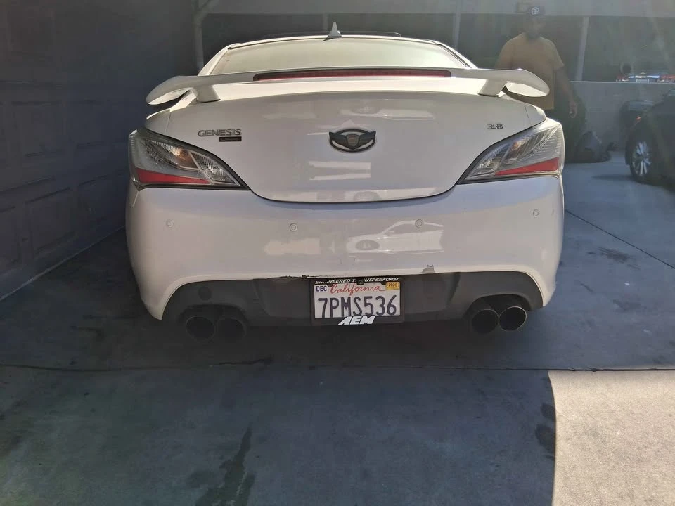 2012 Hyundai Genesis Coupe - Image 12 of 13
