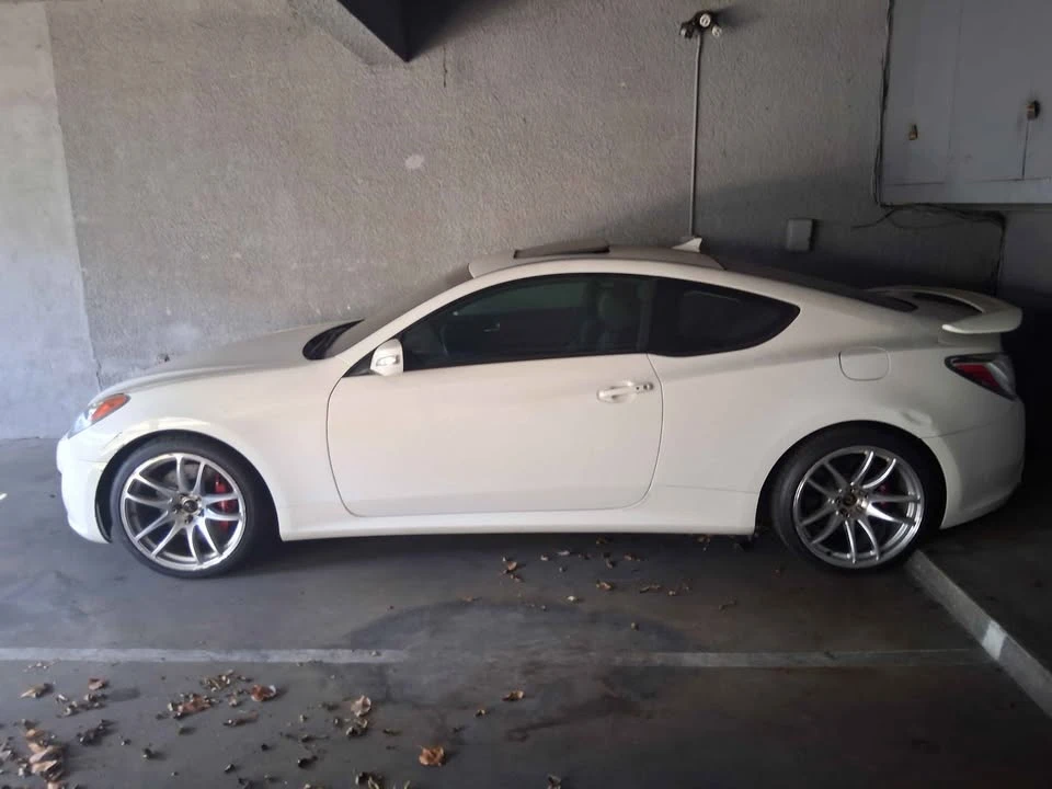 2012 Hyundai Genesis Coupe - Image 2 of 13