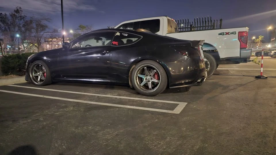2012 Hyundai Genesis Coupe - Image 5 of 7