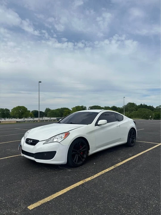2012 Hyundai Genesis Coupe - Image 8 of 15