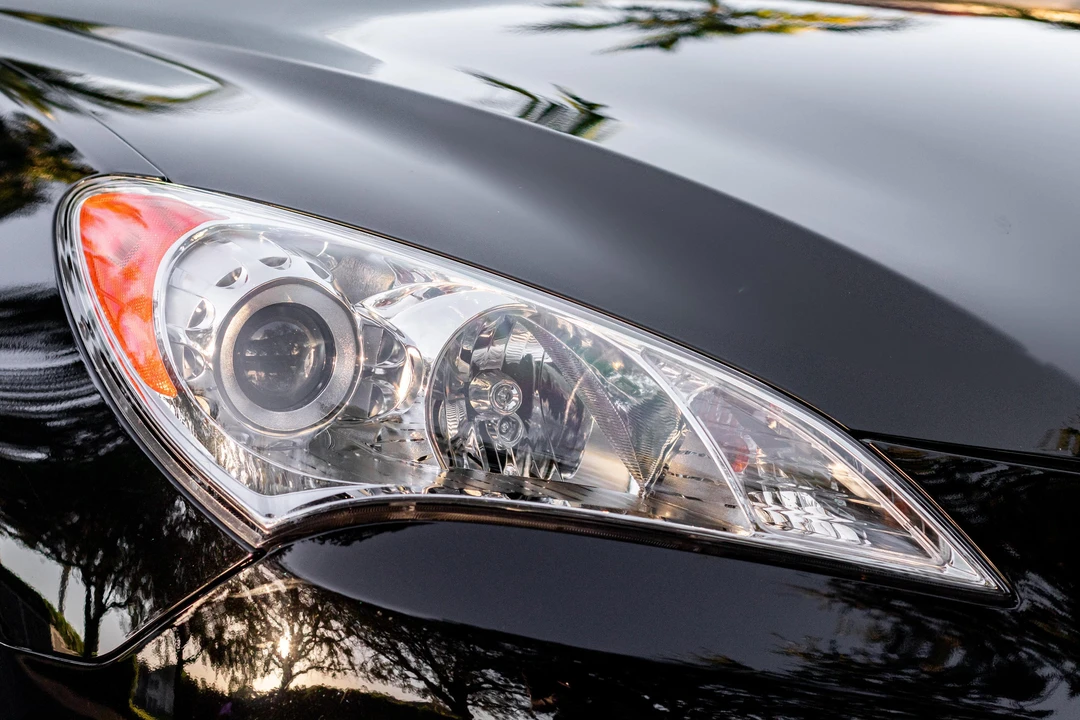 2012 Hyundai Genesis Coupe - Image 9 of 31