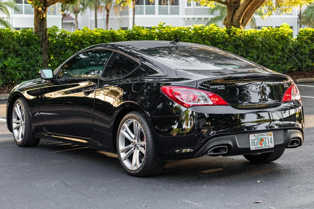 2012 Hyundai Genesis Coupe - Image 4 of 31