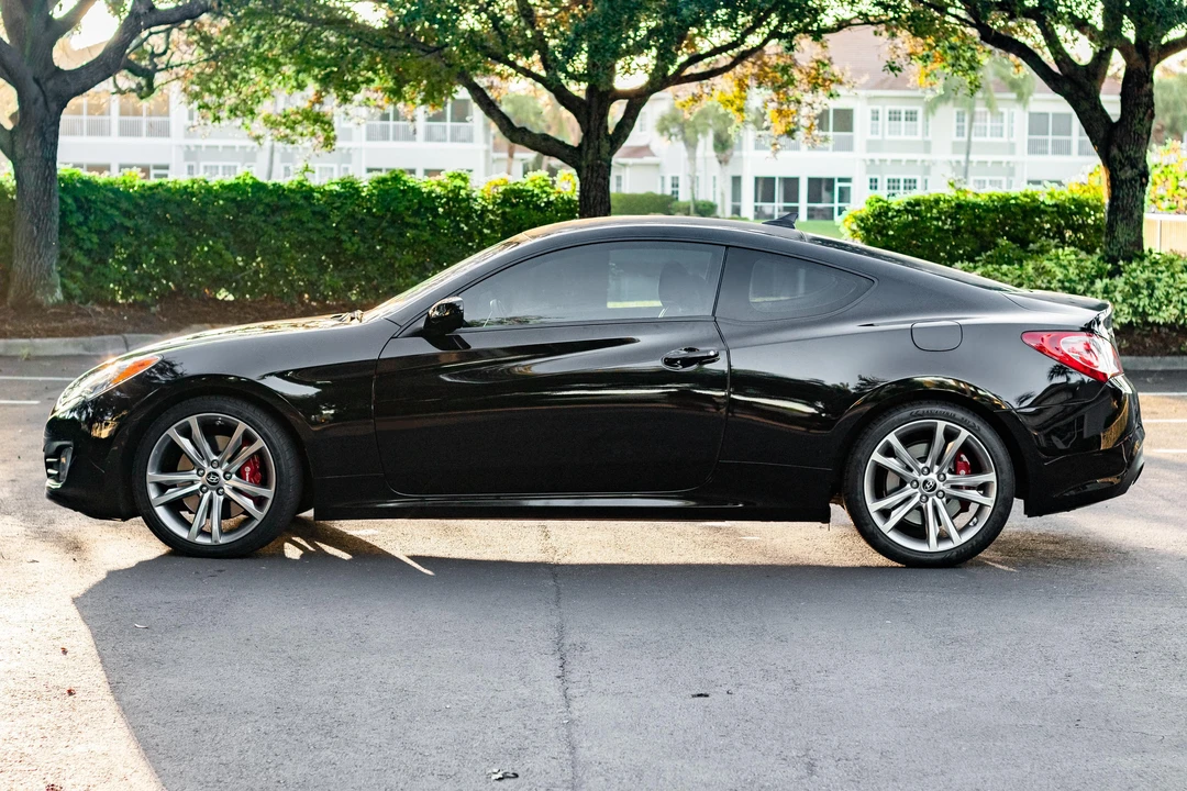 2012 Hyundai Genesis Coupe - Image 6 of 31