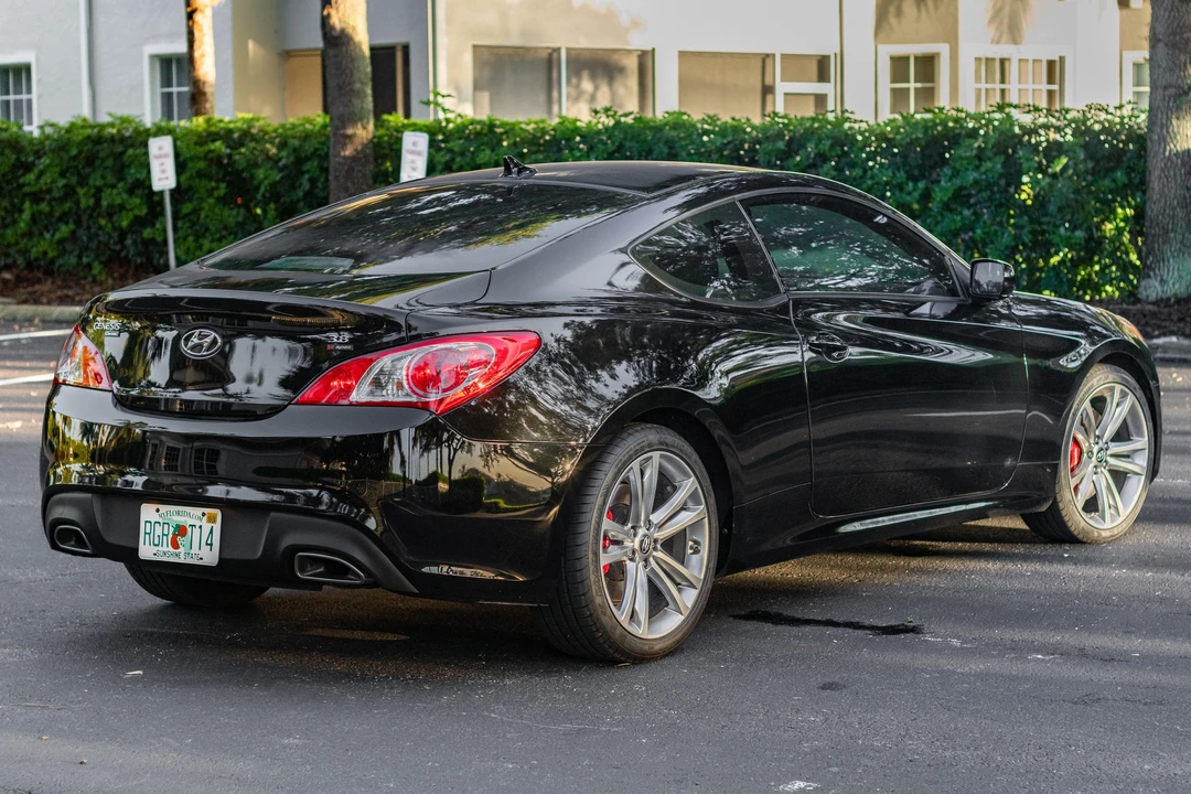 2012 Hyundai Genesis Coupe - Image 7 of 31