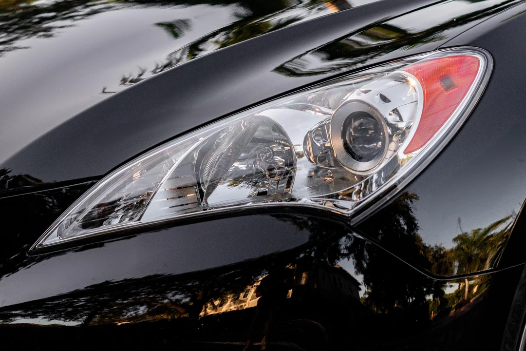 2012 Hyundai Genesis Coupe - Image 14 of 31