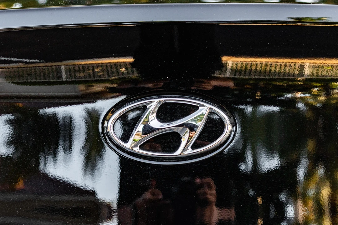 2012 Hyundai Genesis Coupe - Image 21 of 31