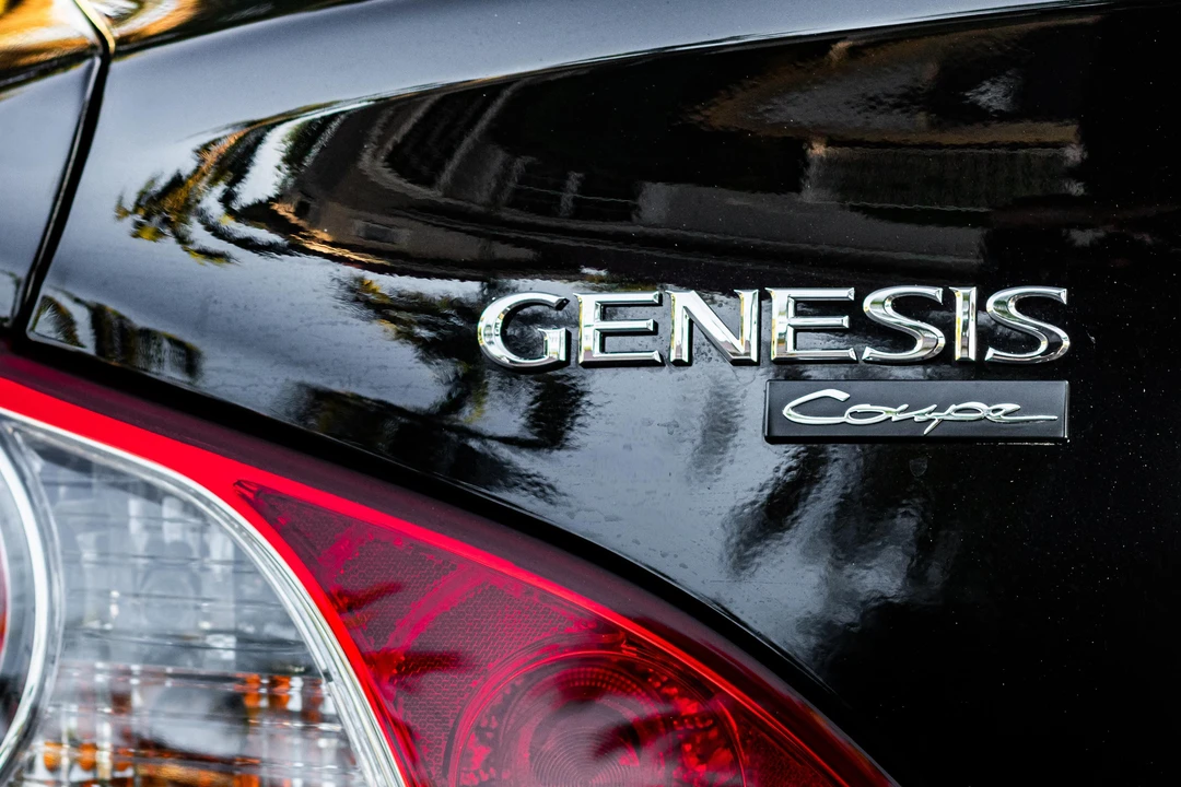 2012 Hyundai Genesis Coupe - Image 19 of 31