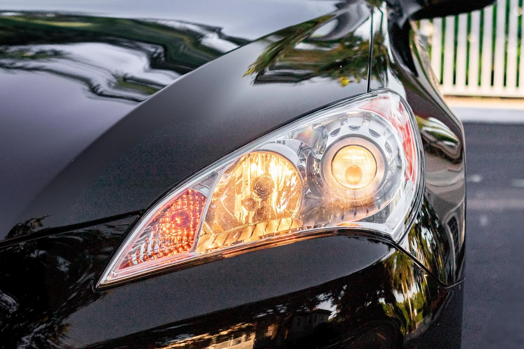 2012 Hyundai Genesis Coupe - Image 13 of 31