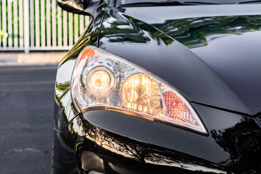 2012 Hyundai Genesis Coupe - Image 11 of 31