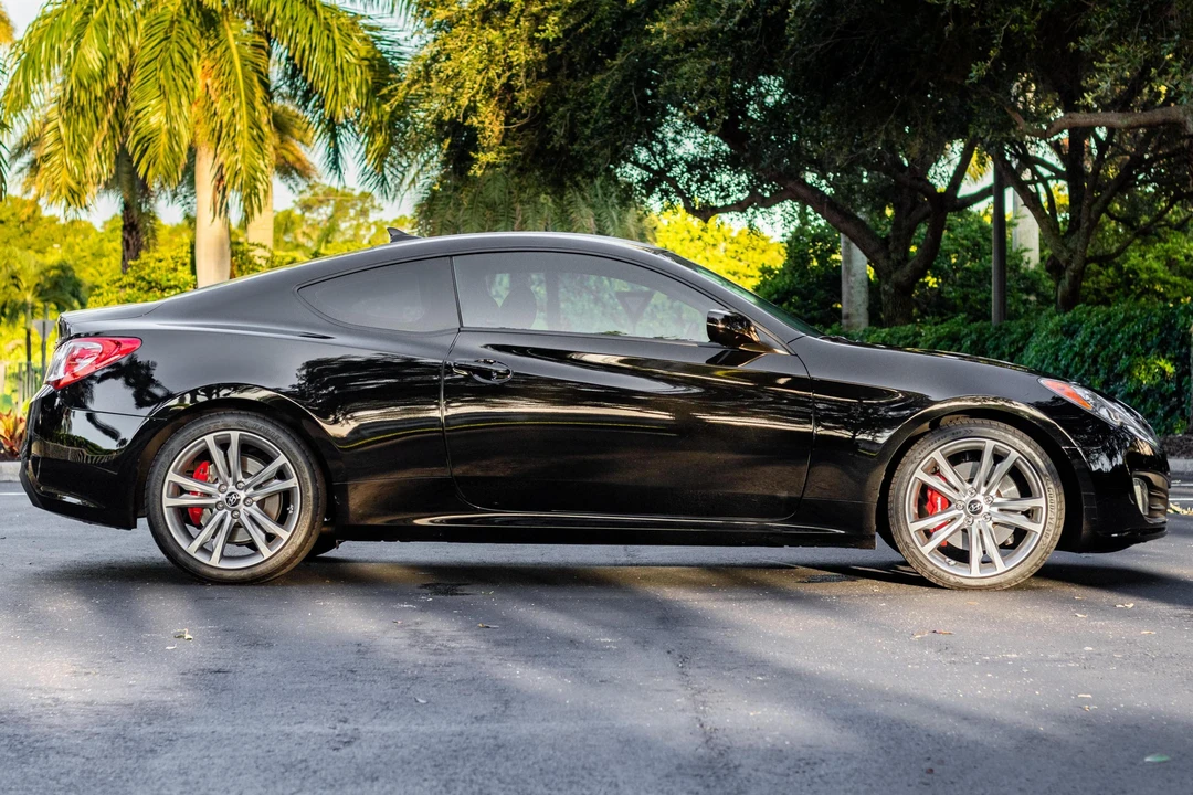 2012 Hyundai Genesis Coupe - Image 3 of 31