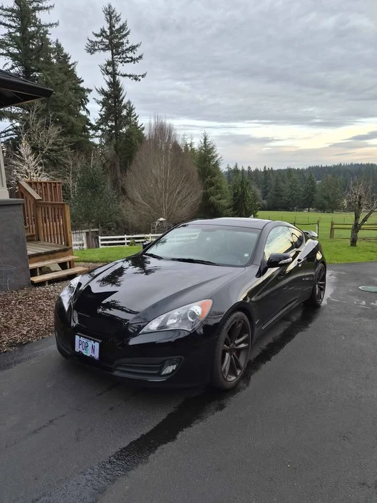 2012 Hyundai Genesis Coupe - Image 17 of 18