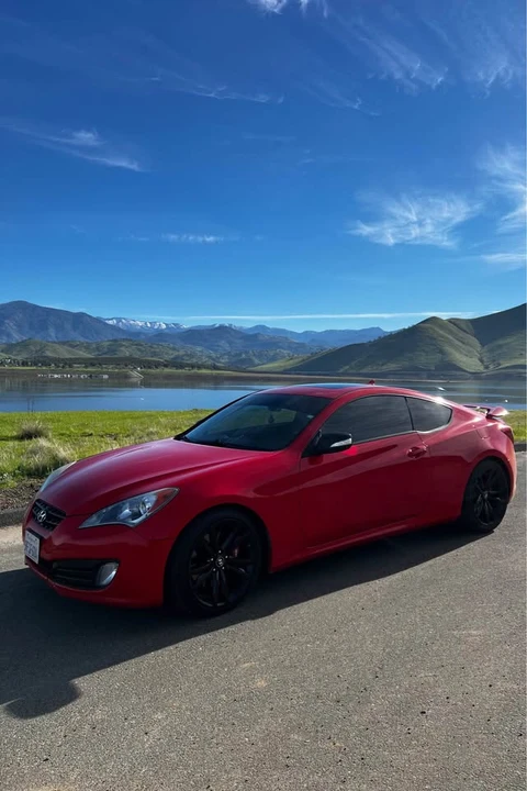 2012 Hyundai Genesis Coupe - Image 2 of 4