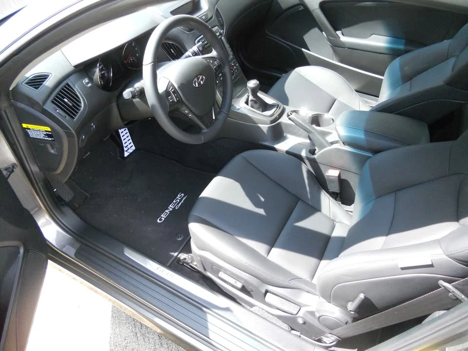 2012 Hyundai Genesis Coupe - Image 5 of 7