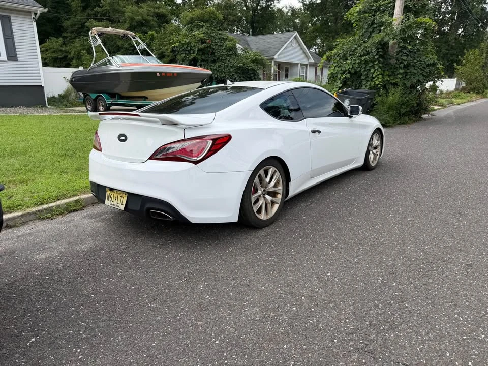 2012 Hyundai Genesis Coupe - Image 3 of 5
