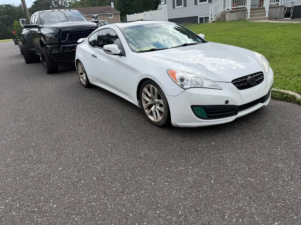2012 Hyundai Genesis Coupe - Image 2 of 5