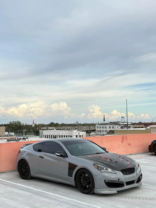 2012 Hyundai Genesis Coupe - Image 9 of 10