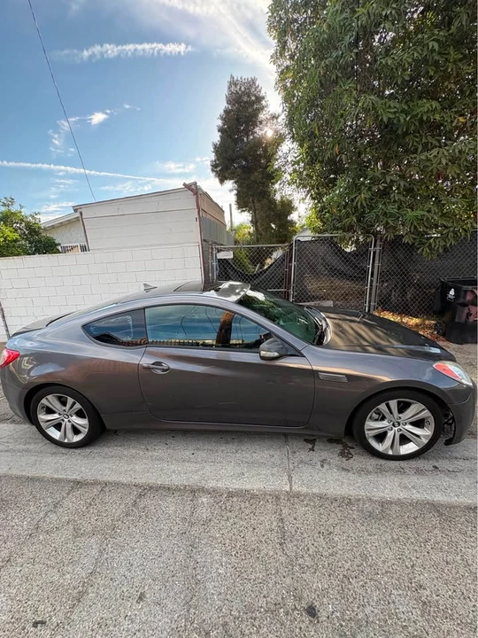 2012 Hyundai Genesis Coupe - Image 2 of 11