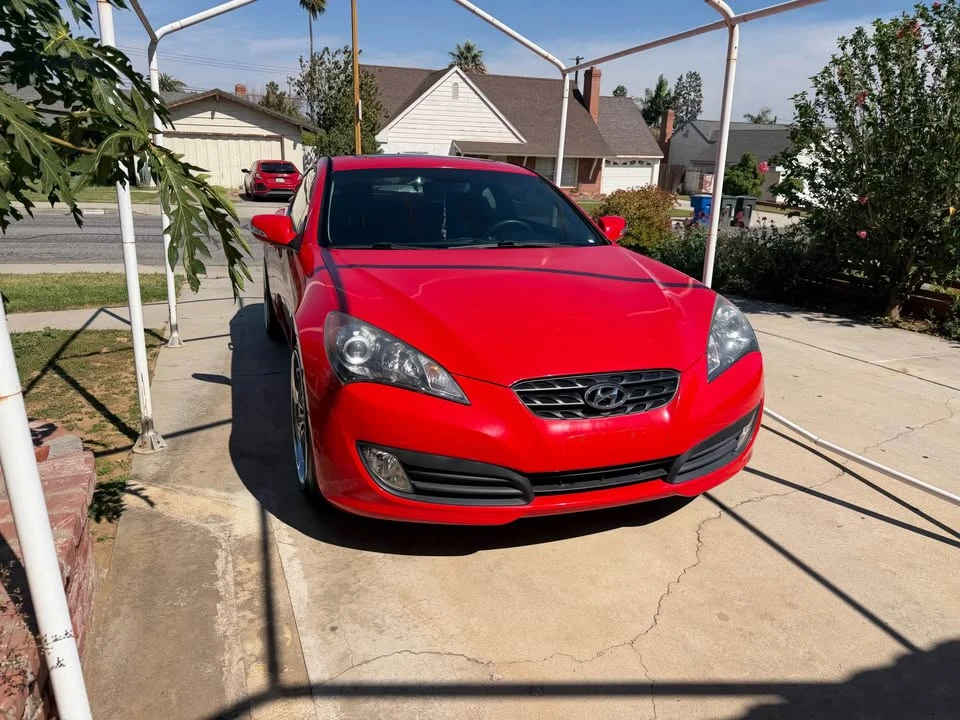 2012 Hyundai Genesis Coupe - Image 6 of 11