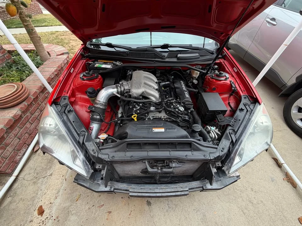 2012 Hyundai Genesis Coupe - Image 5 of 11