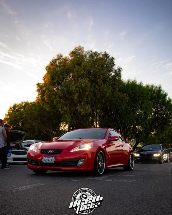 2012 Hyundai Genesis Coupe - Image 3 of 11