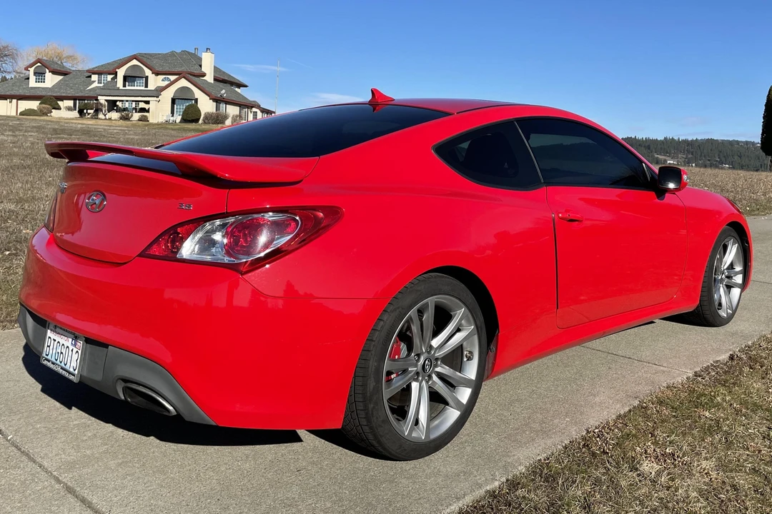 2012 Hyundai Genesis Coupe - Image 4 of 29