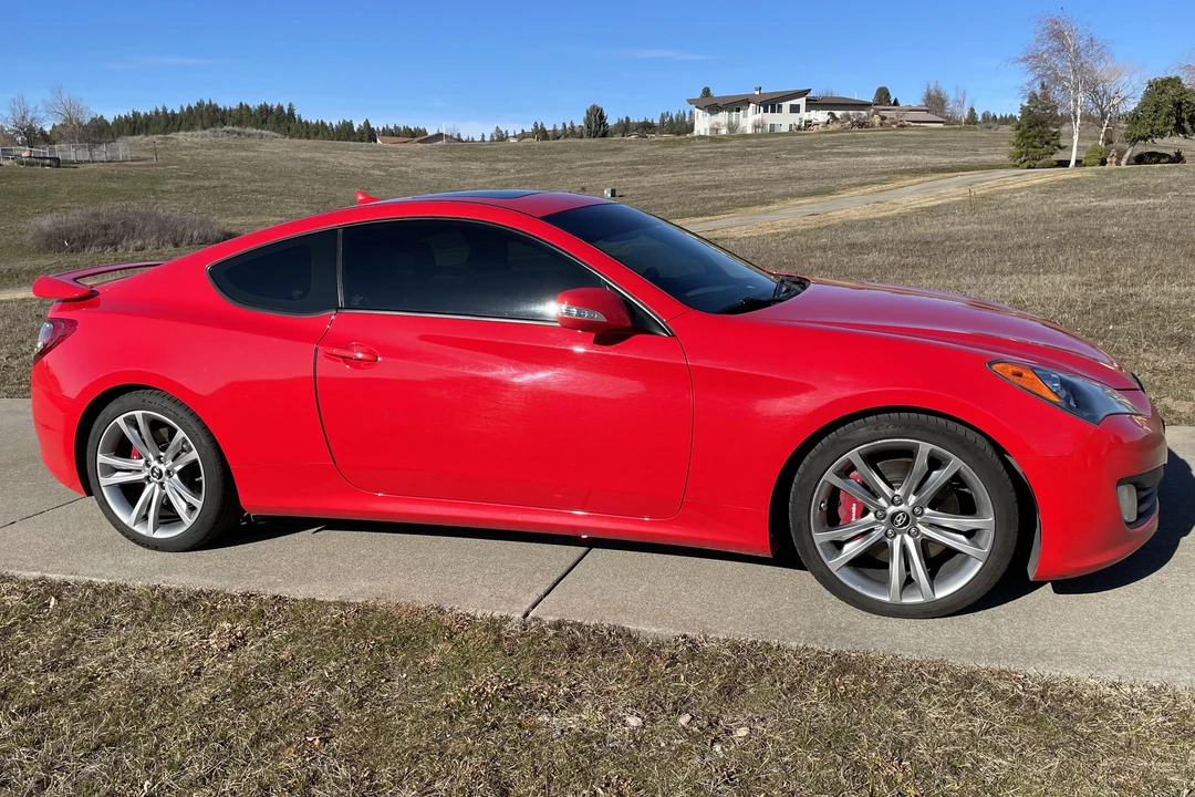 2012 Hyundai Genesis Coupe - Image 3 of 29