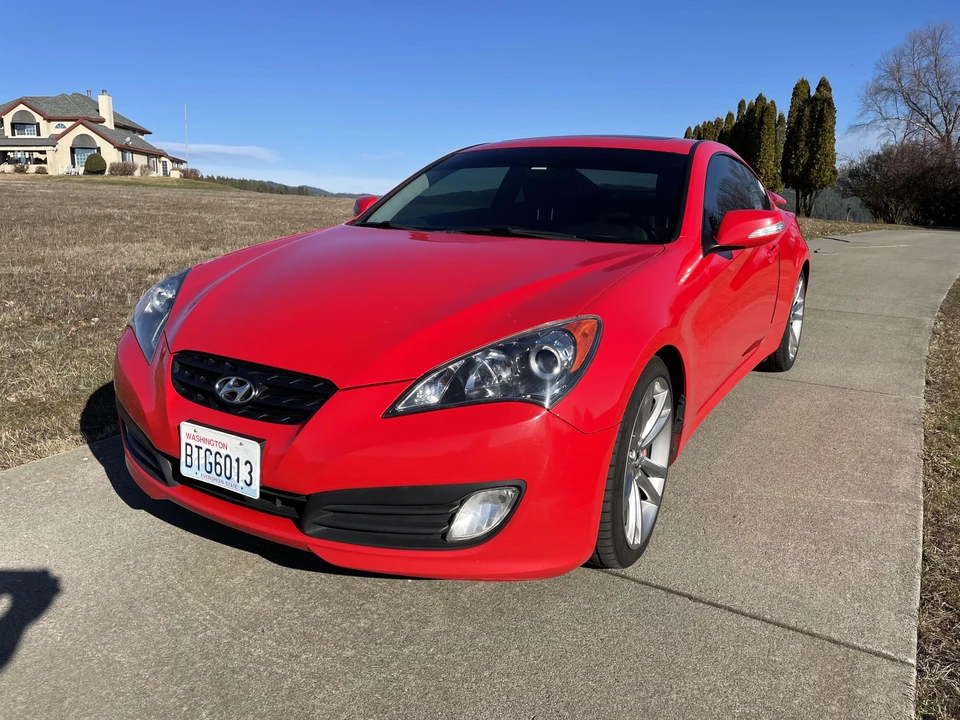 2012 Hyundai Genesis Coupe - Image 7 of 29