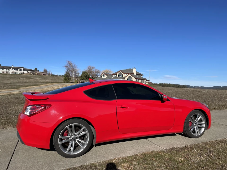 2012 Hyundai Genesis Coupe - Image 14 of 29