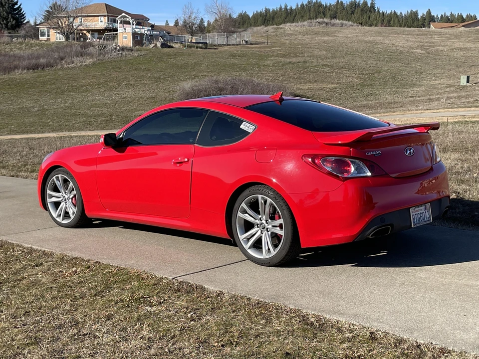 2012 Hyundai Genesis Coupe - Image 11 of 29