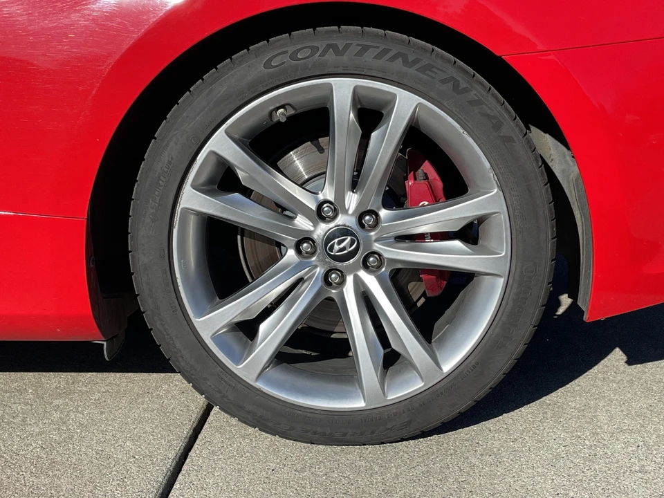 2012 Hyundai Genesis Coupe - Image 26 of 29