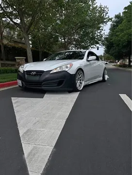 2012 Hyundai Genesis Coupe 3.8 Track Performance