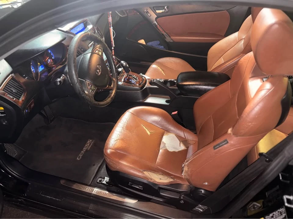 2012 Hyundai Genesis Coupe - Image 6 of 9