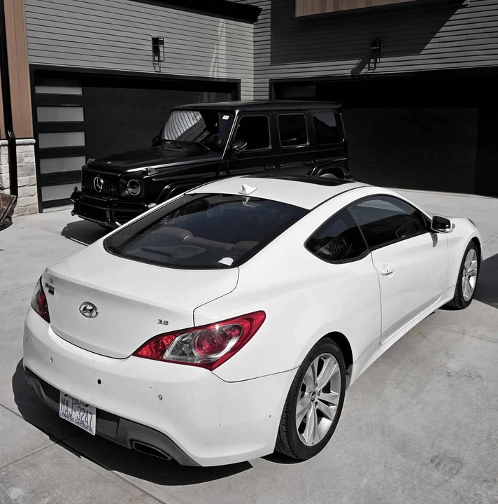 2012 Hyundai Genesis Coupe - Image 2 of 11